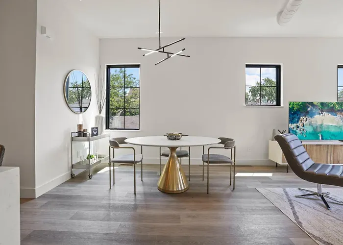 Chic Retreats In Columbus