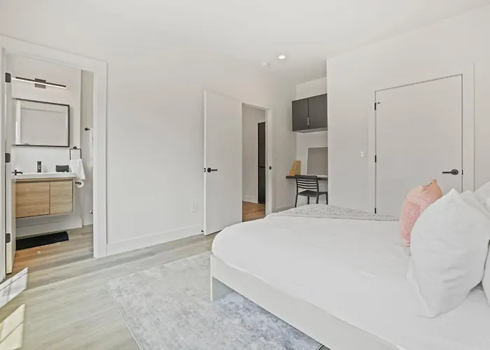 Chic Retreats In